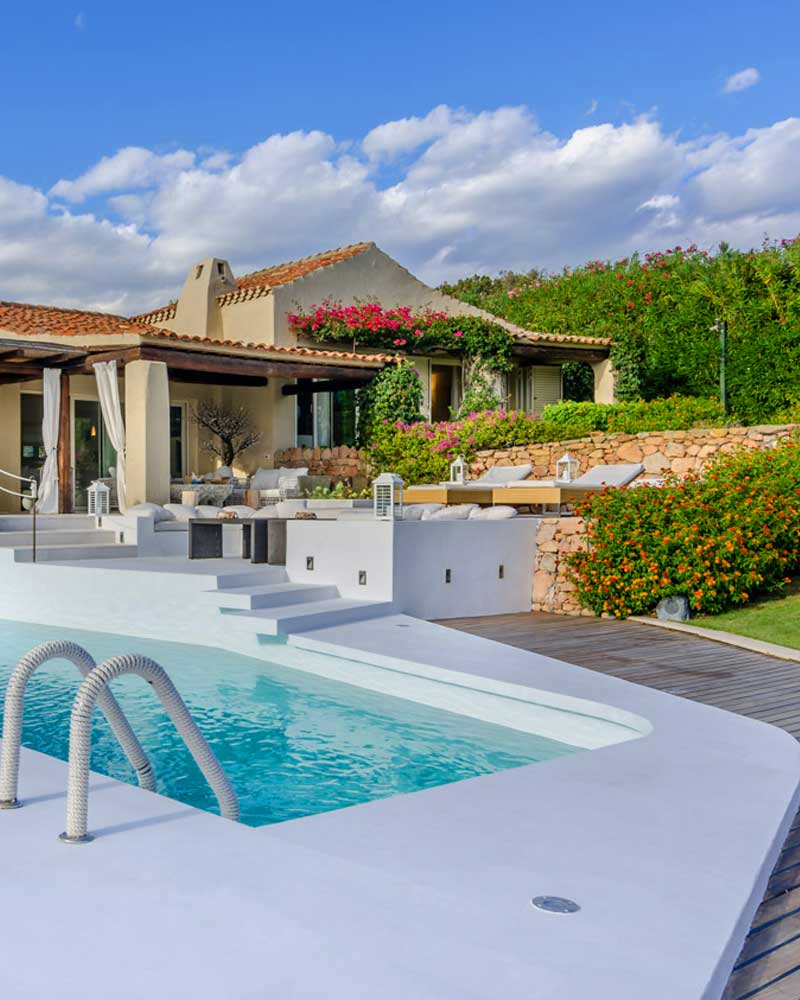 <br> Luxury Villas.